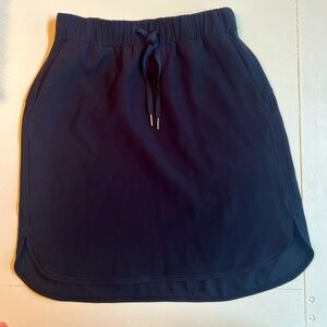 EUC- lululemon athletica On the Fly Skirt